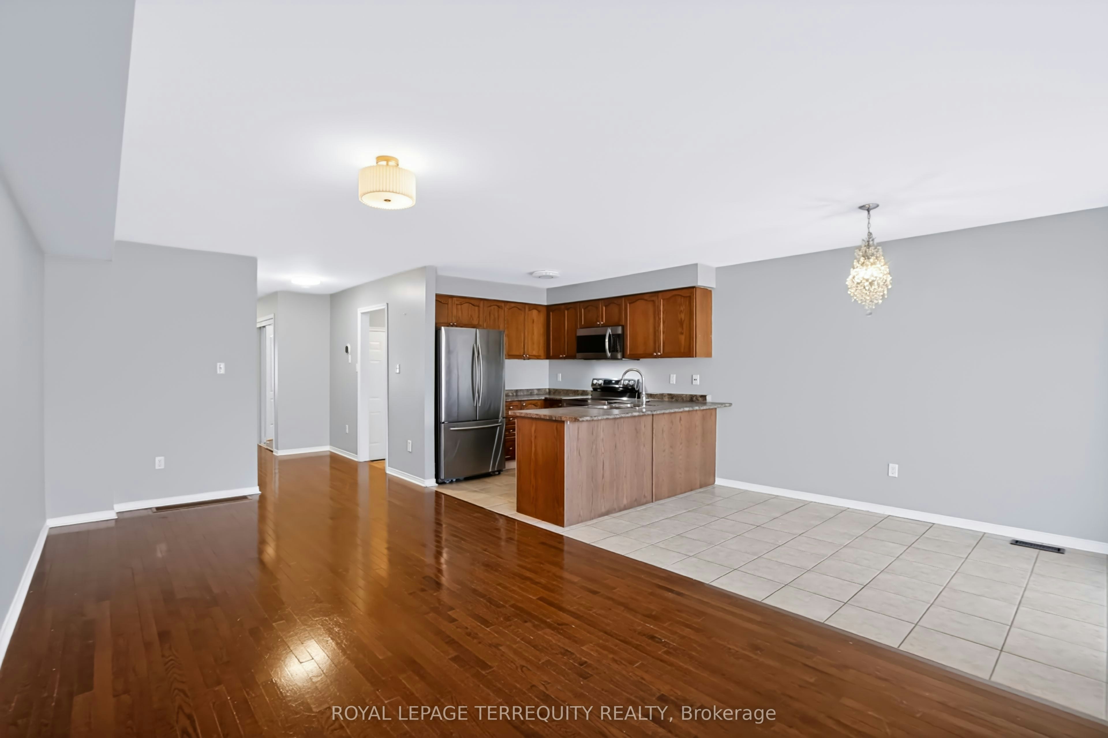 19-253 Sprucewood Crescent W, Clarington, ON, L1C 0G6 - 3