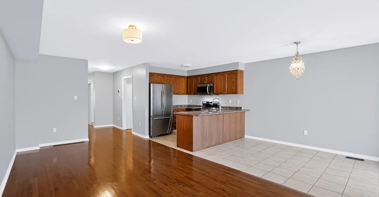 19-253 Sprucewood Crescent W, Clarington, ON, L1C 0G6 - 3
