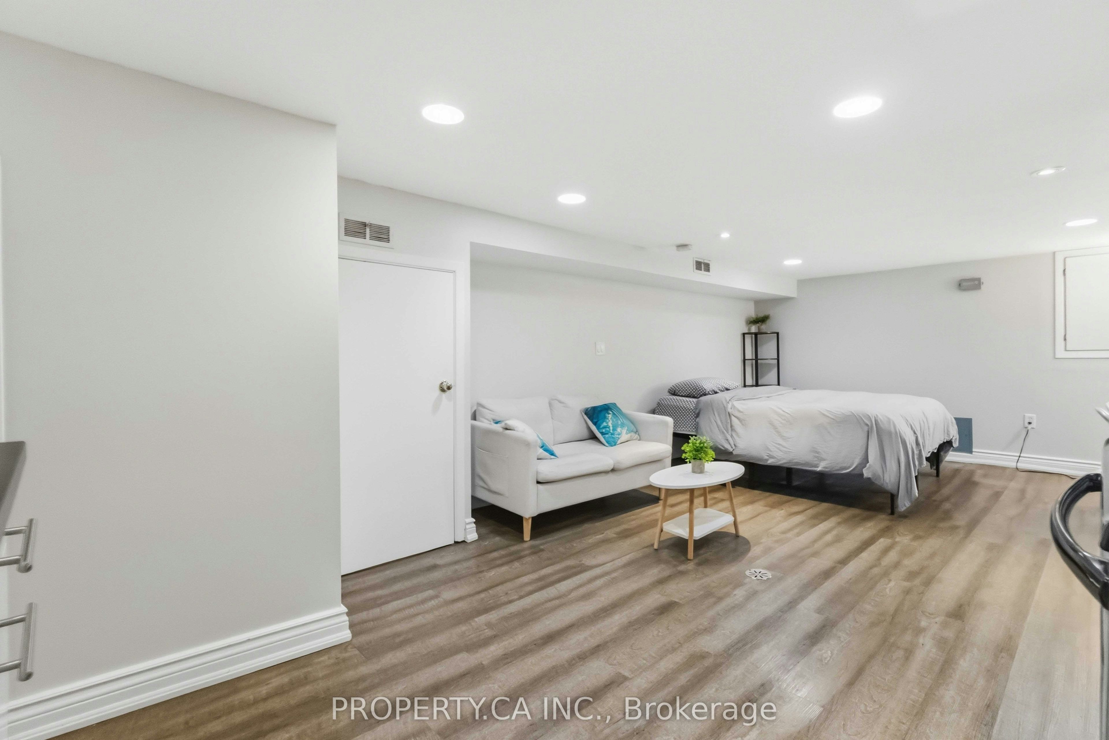 Bsmt-175 Coleman Avenue, Toronto, ON, M4C 1P9 - 4