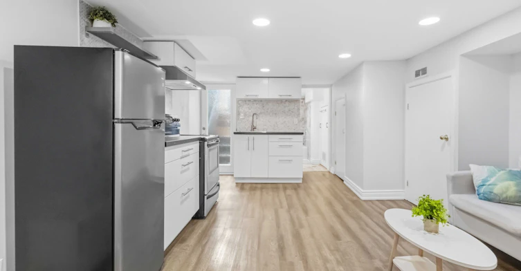 Bsmt-175 Coleman Avenue, Toronto, ON, M4C 1P9 - 7