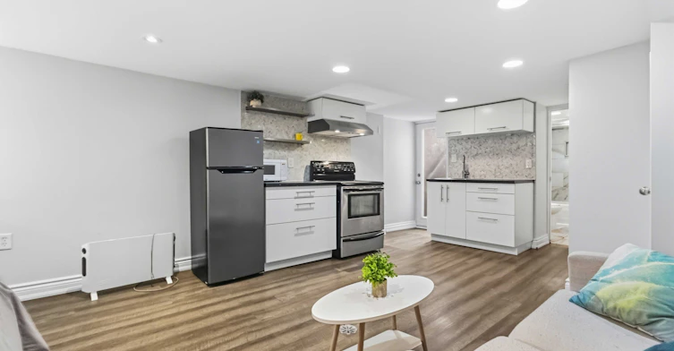 Bsmt-175 Coleman Avenue, Toronto, ON, M4C 1P9 - 15