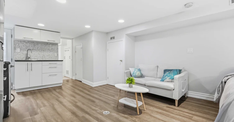 Bsmt-175 Coleman Avenue, Toronto, ON, M4C 1P9 - 14