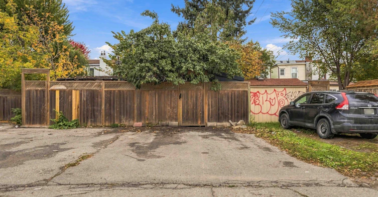 Bsmt-175 Coleman Avenue, Toronto, ON, M4C 1P9 - 30