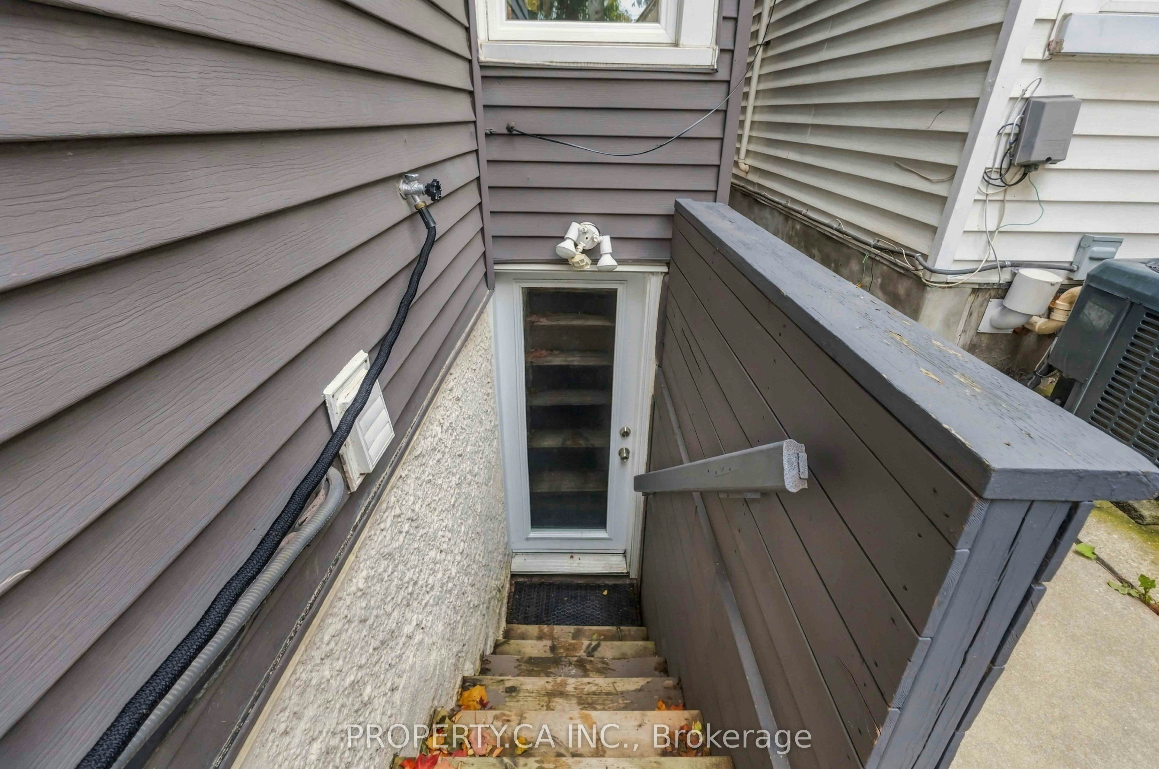 Bsmt-175 Coleman Avenue, Toronto, ON, M4C 1P9 - 26