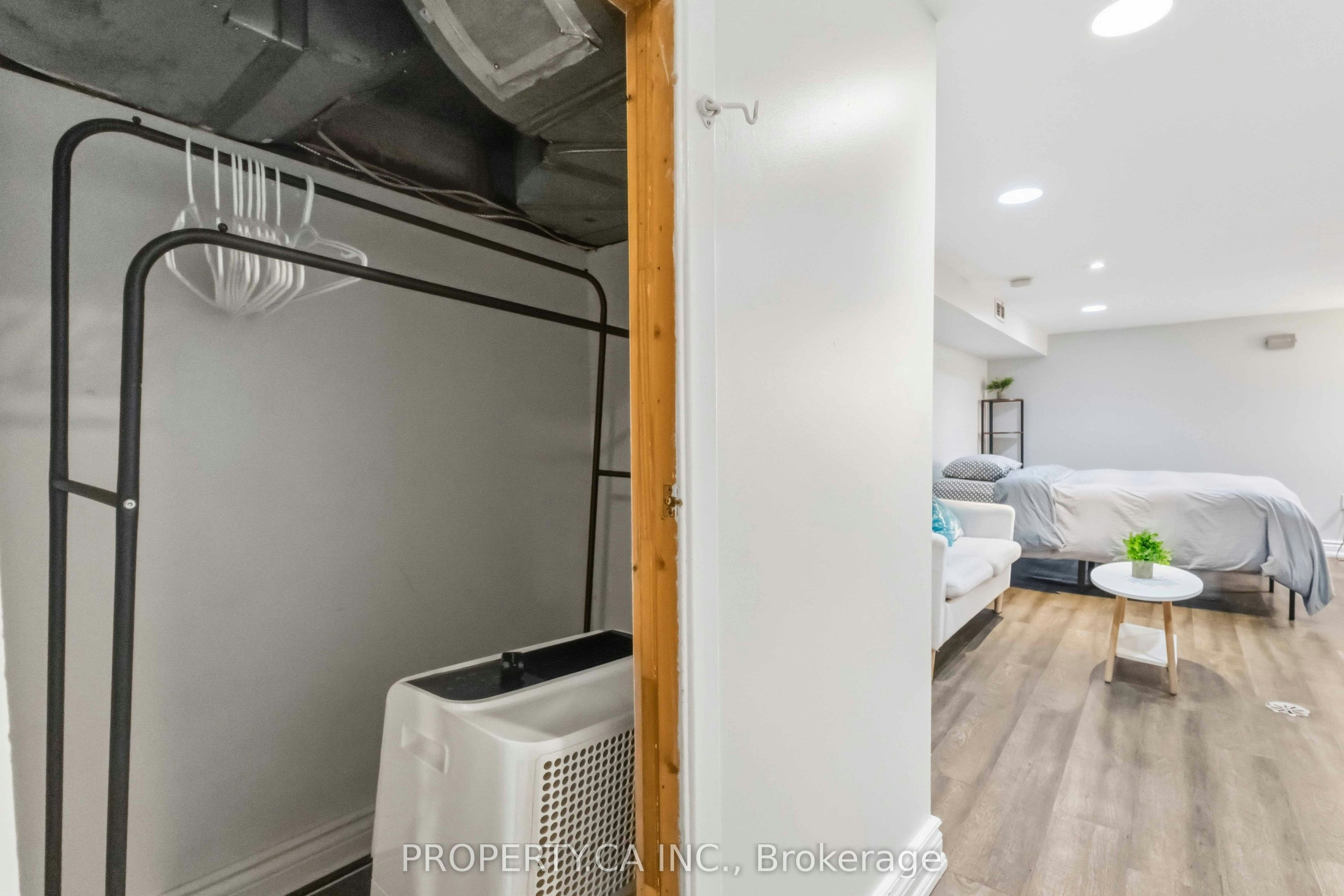 Bsmt-175 Coleman Avenue, Toronto, ON, M4C 1P9 - 23