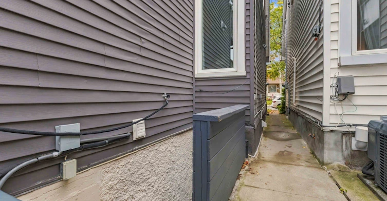 Bsmt-175 Coleman Avenue, Toronto, ON, M4C 1P9 - 27
