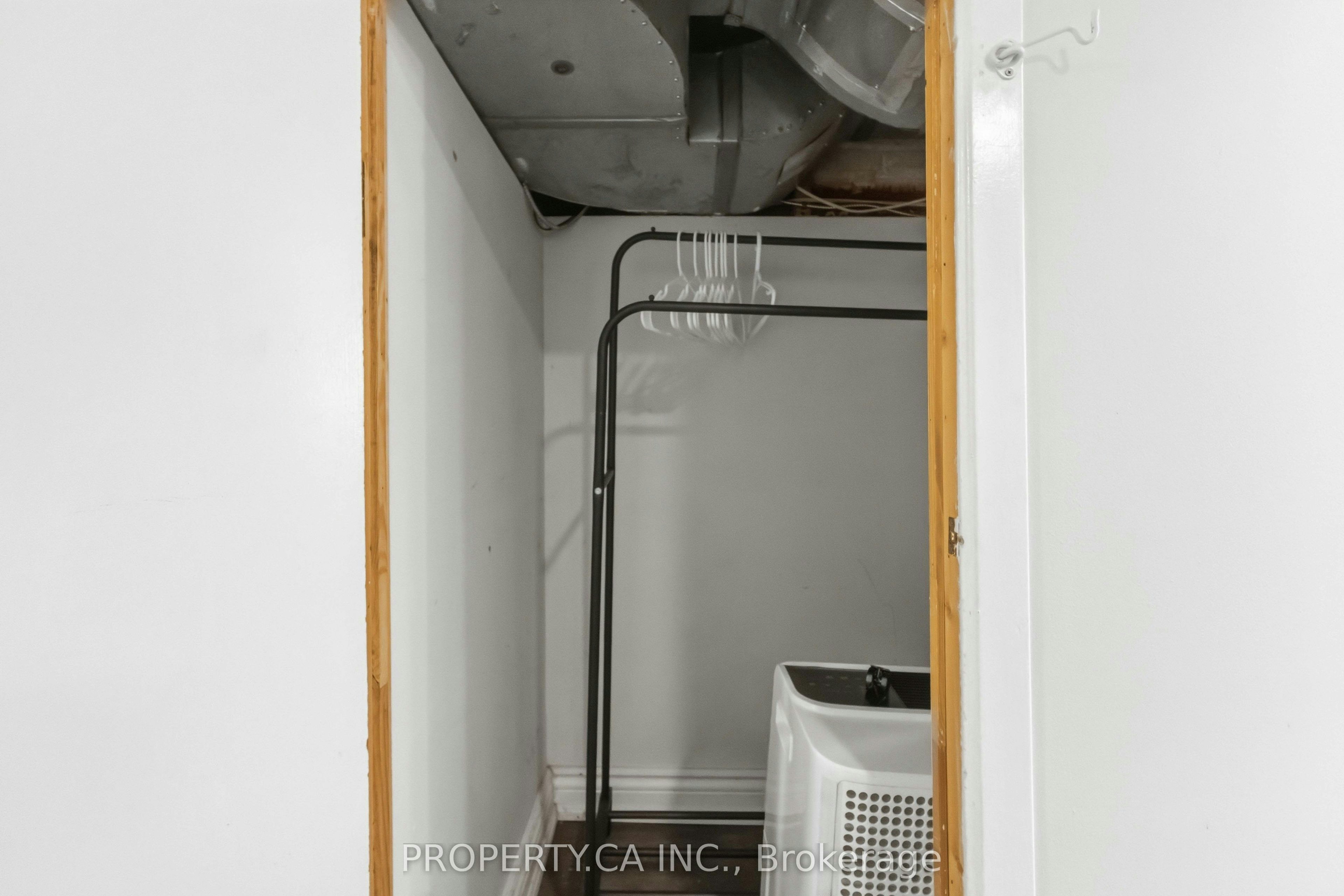 Bsmt-175 Coleman Avenue, Toronto, ON, M4C 1P9 - 24