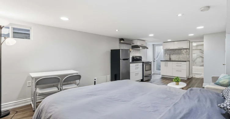 Bsmt-175 Coleman Avenue, Toronto, ON, M4C 1P9 - 19