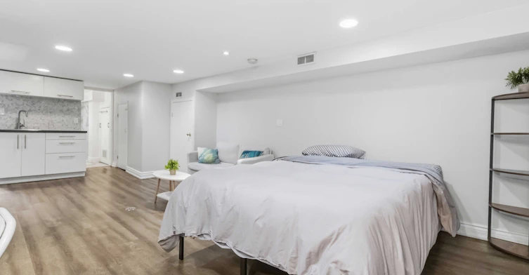 Bsmt-175 Coleman Avenue, Toronto, ON, M4C 1P9 - 18