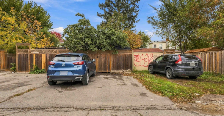 Bsmt-175 Coleman Avenue, Toronto, ON, M4C 1P9 - 28