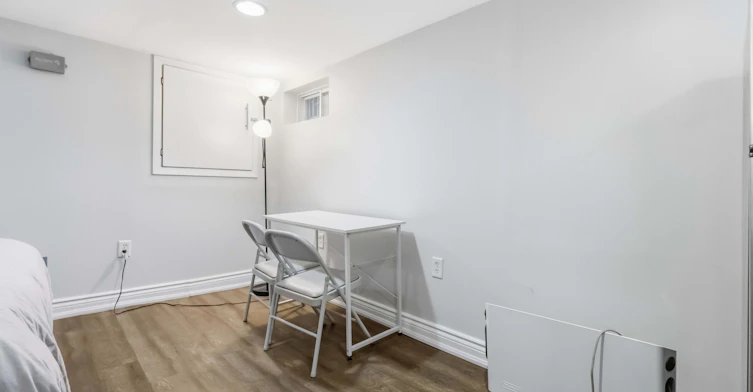 Bsmt-175 Coleman Avenue, Toronto, ON, M4C 1P9 - 16
