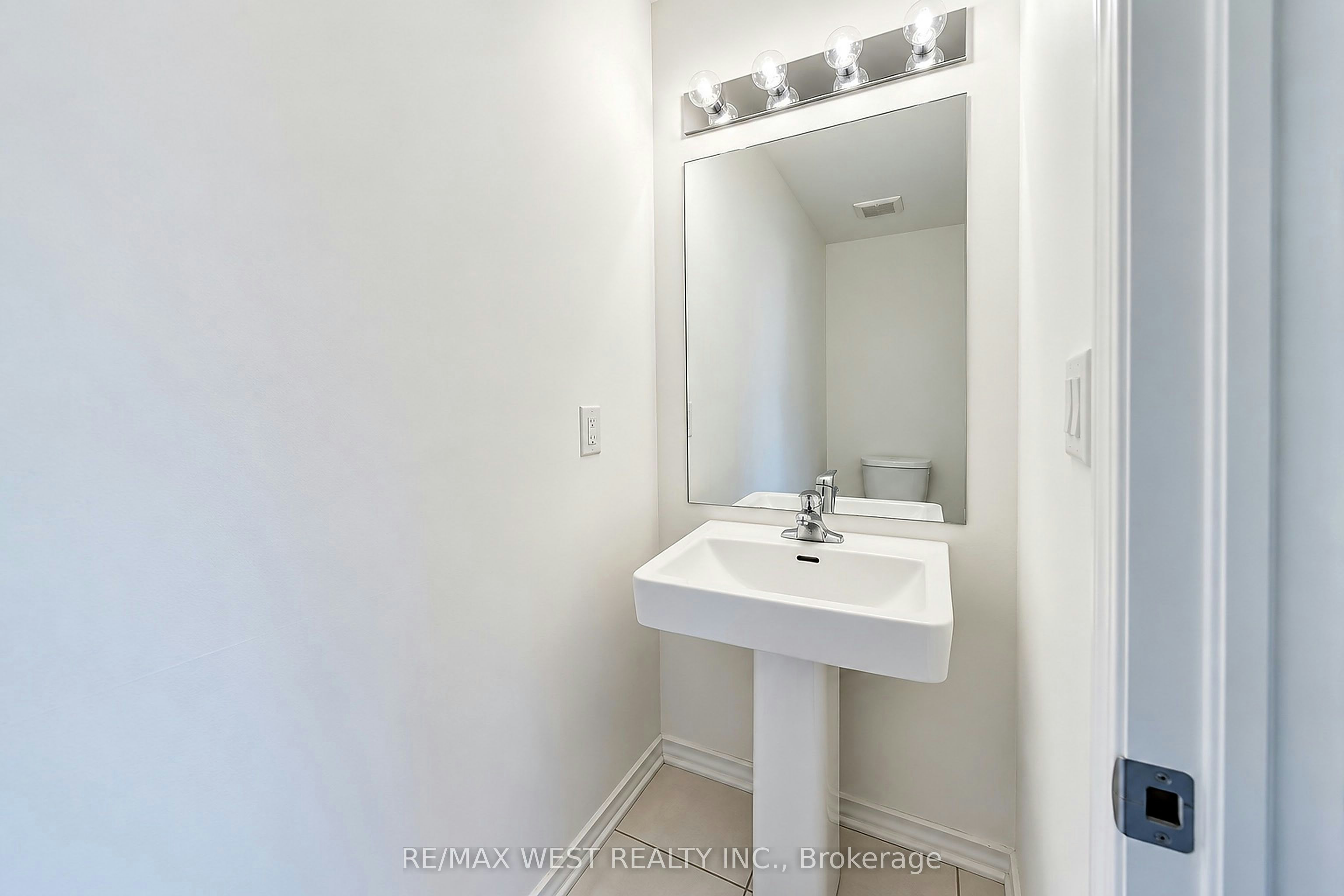 227 Monarch Avenue, Ajax, ON, L1S 7M3 - 12
