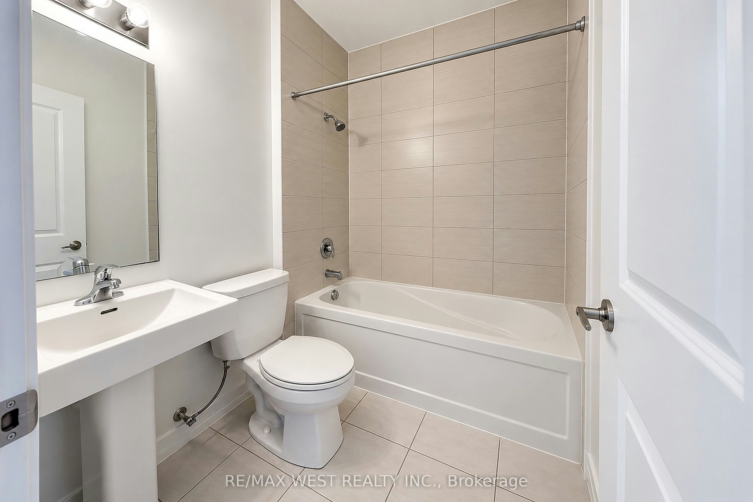 227 Monarch Avenue, Ajax, ON, L1S 7M3 - 4