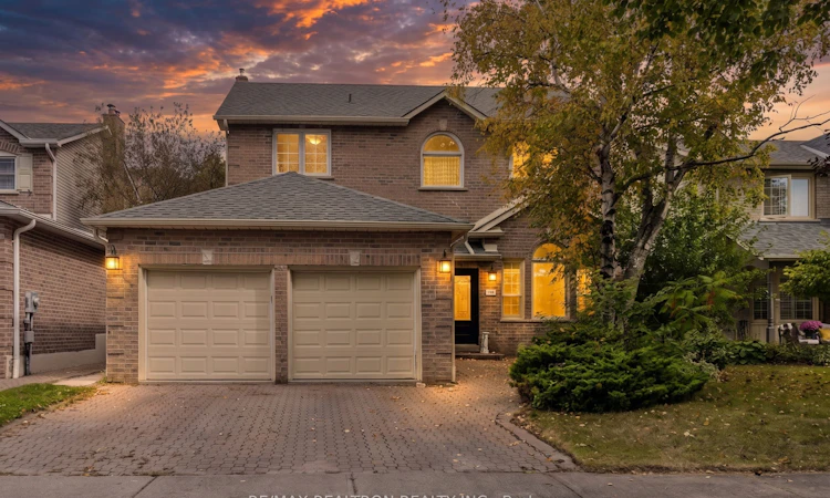 68 Flint Crescent