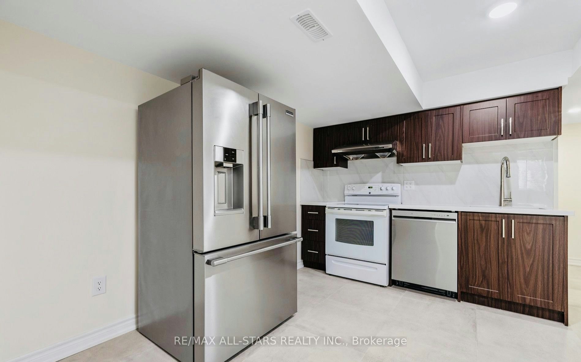 Basement-23 Hyacinth Crescent, Toronto, ON, M1X 1W6 - 8