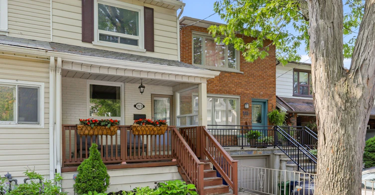 213 Oakcrest Avenue, Toronto, ON, M4C 1B8