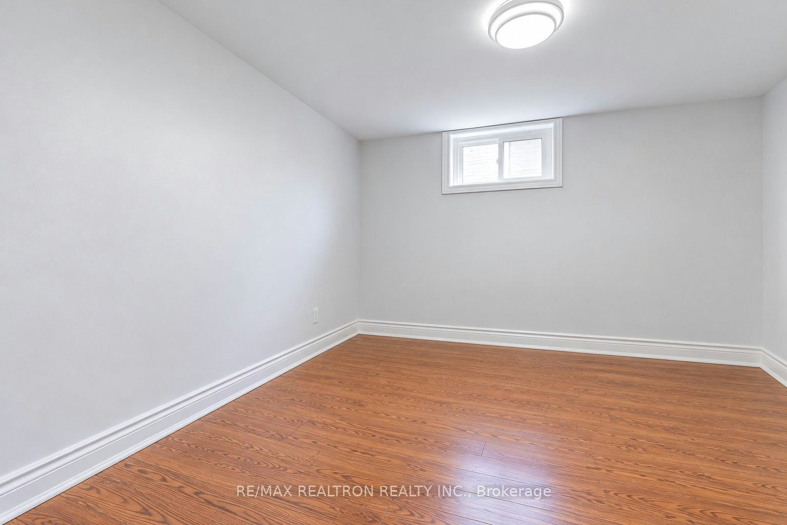 7 Aragon Avenue, Toronto, ON, M1T 1X5 - 5