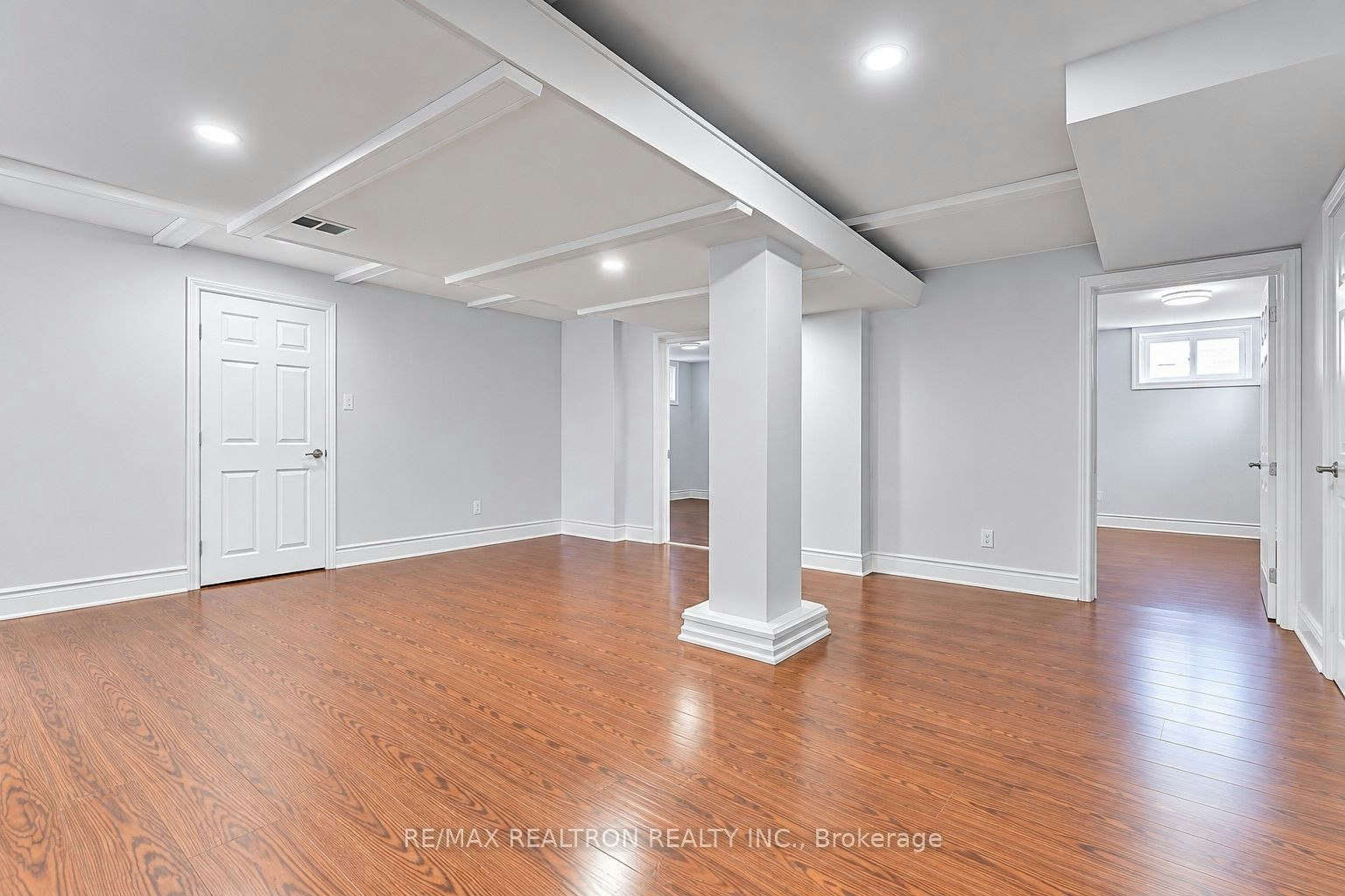 7 Aragon Avenue, Toronto, ON, M1T 1X5
