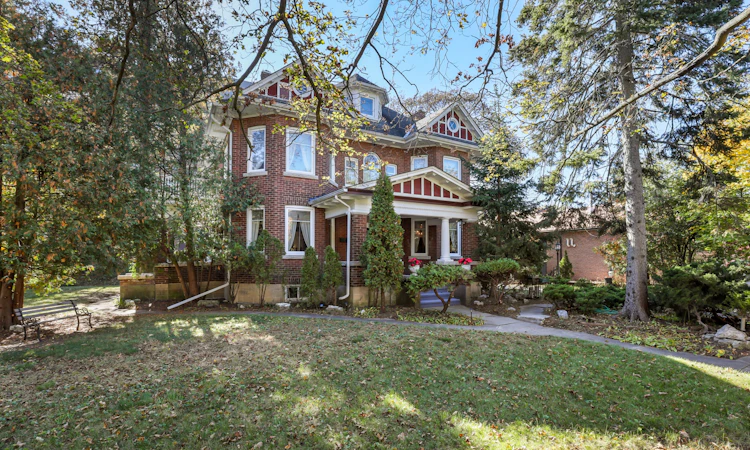 456 Manse Road