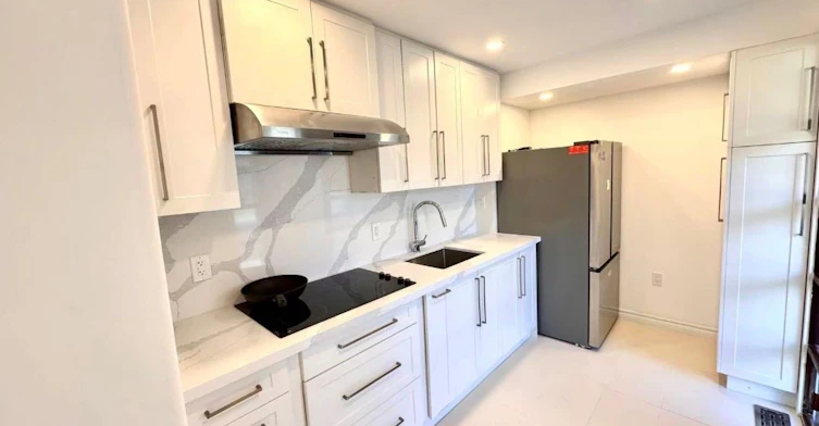 Main-15 Neddie Drive, Toronto, ON, M1T 2S9 - 2