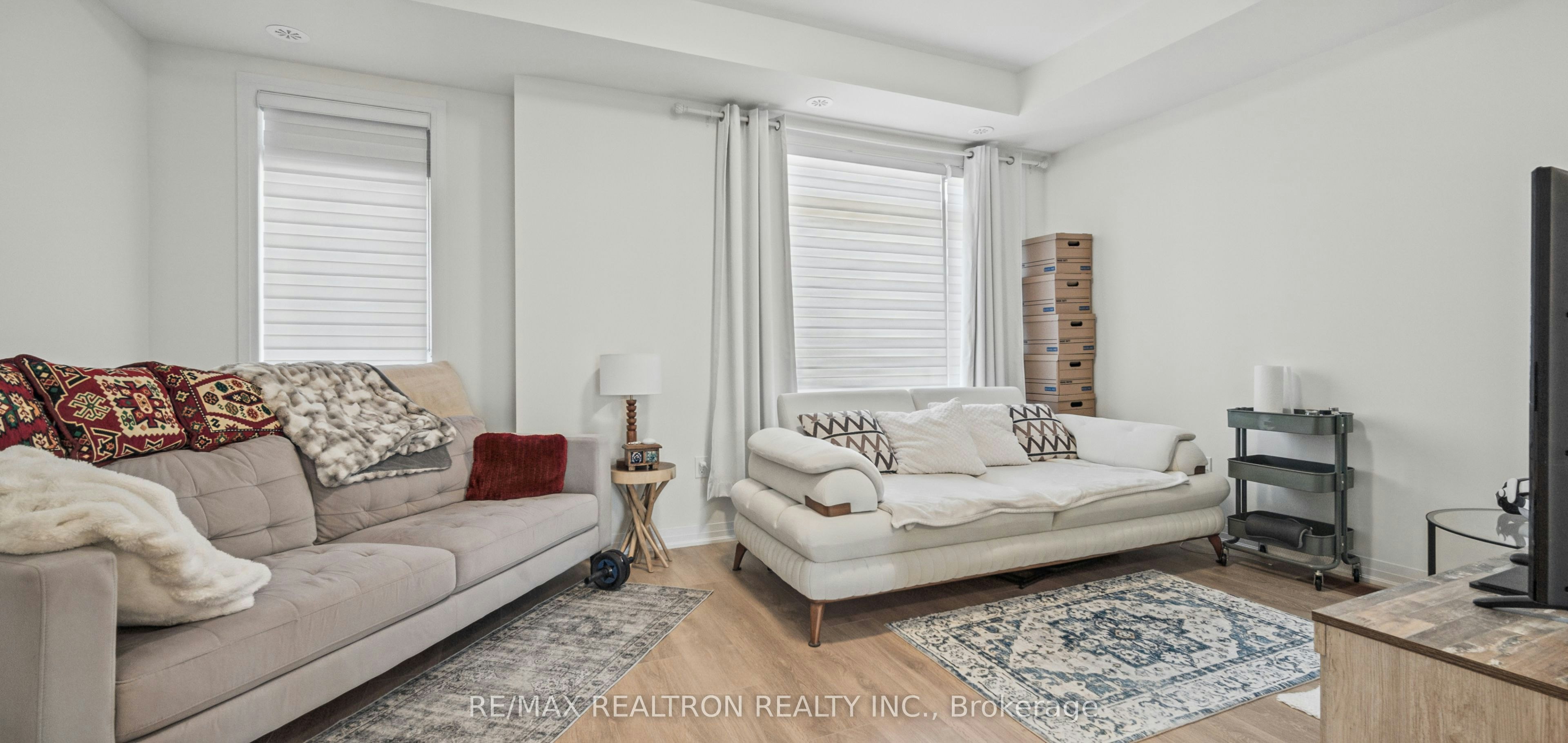 69 Emmas Way, Whitby, ON, L1R 3K4 - 10