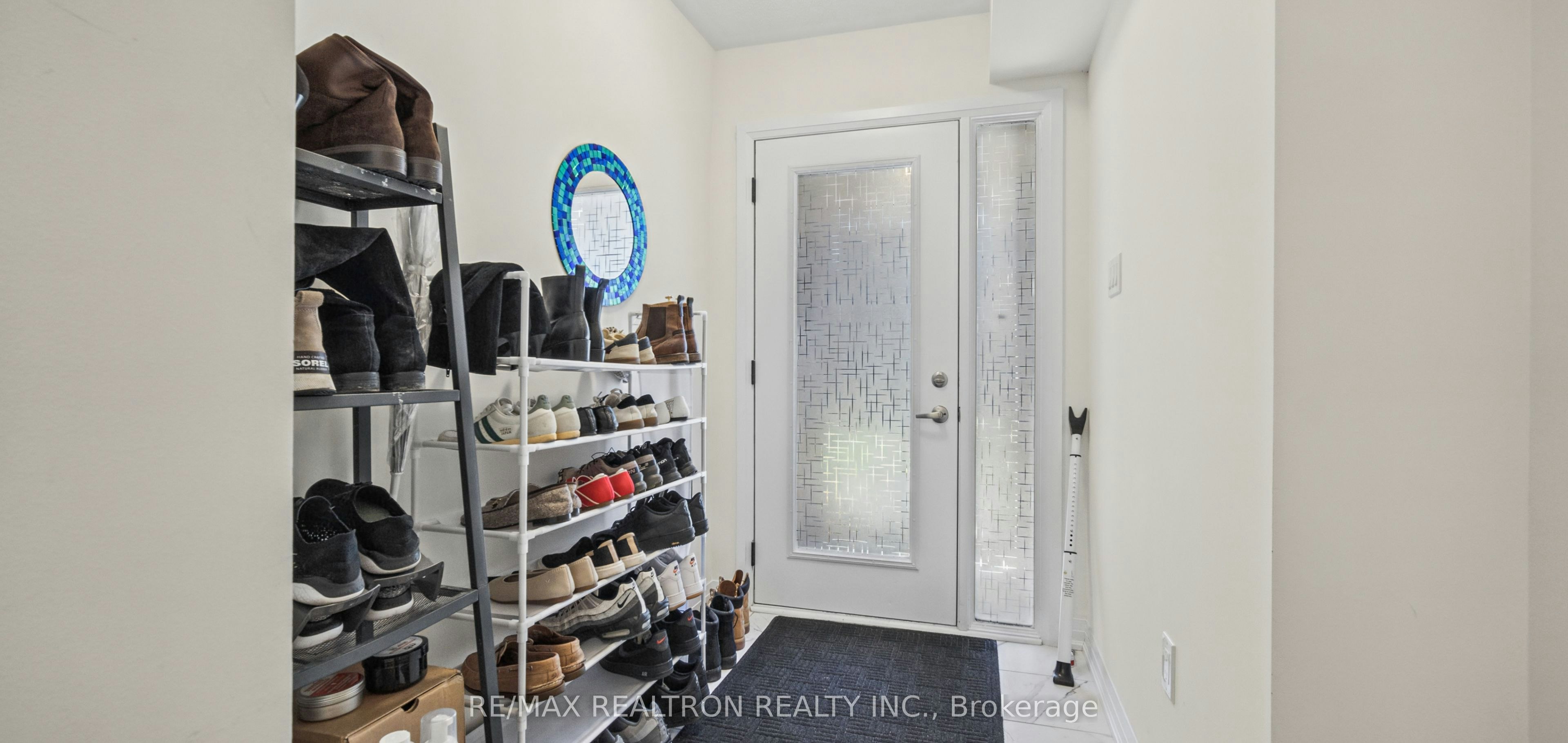 69 Emmas Way, Whitby, ON, L1R 3K4 - 4