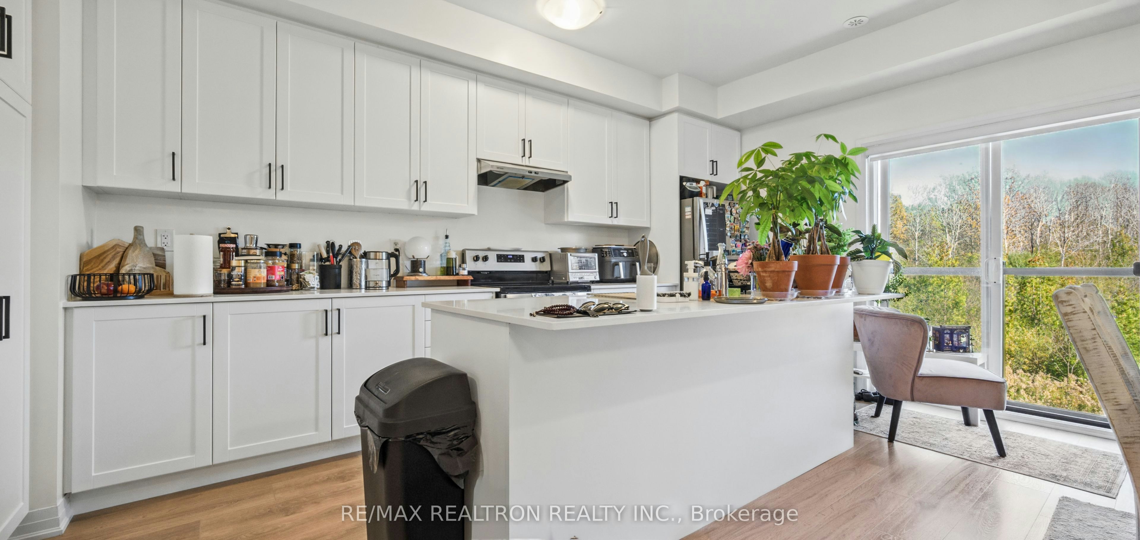 69 Emmas Way, Whitby, ON, L1R 3K4 - 6