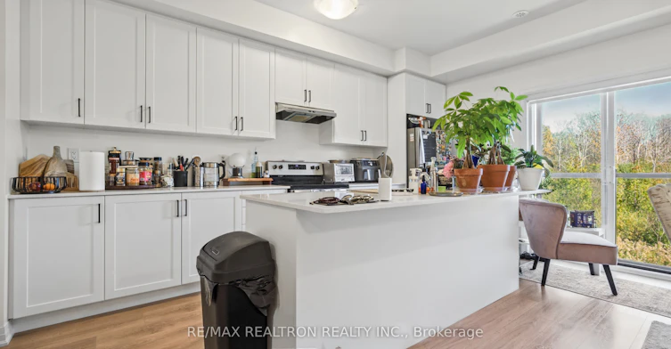 69 Emmas Way, Whitby, ON, L1R 3K4 - 6