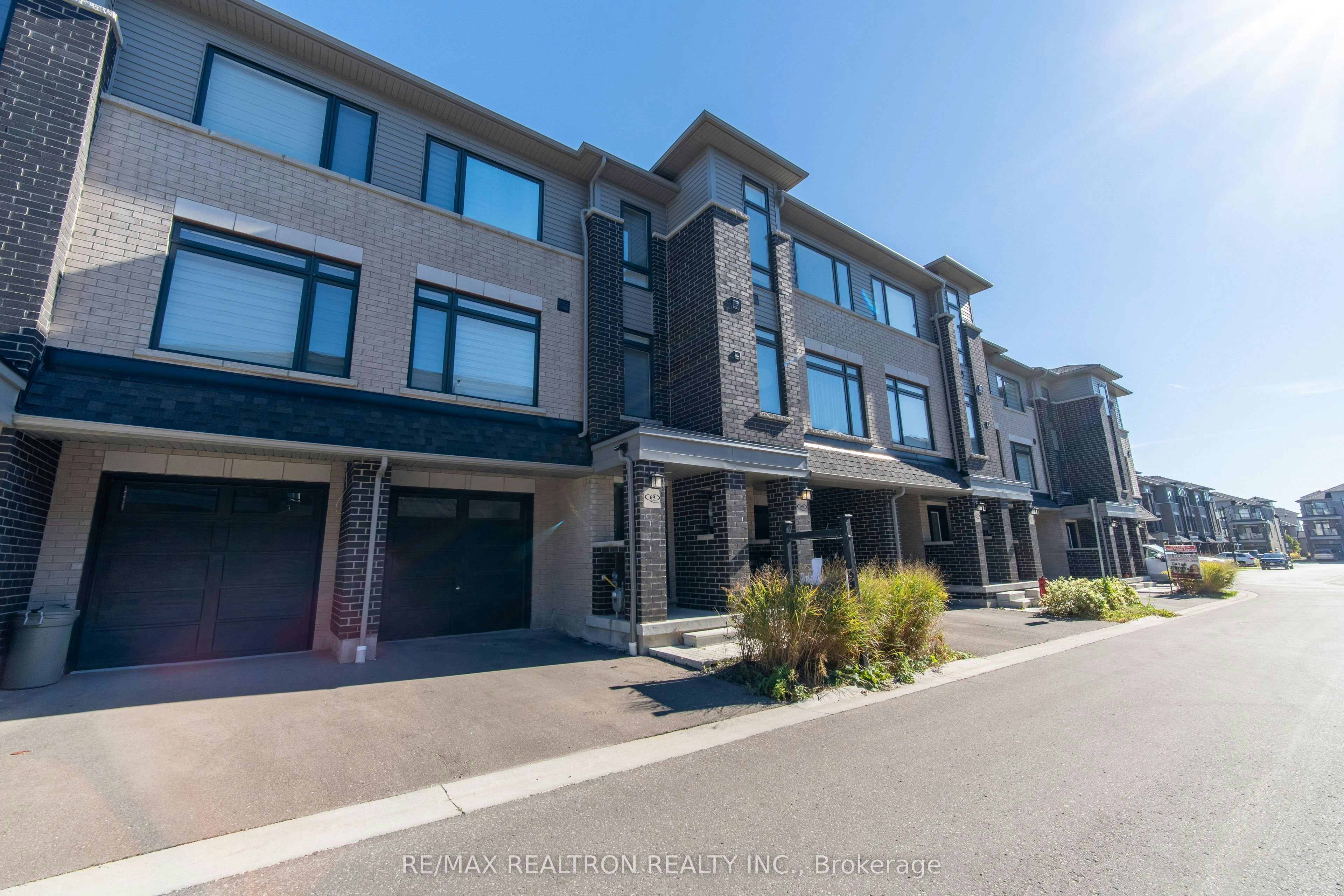 69 Emmas Way, Whitby, ON, L1R 3K4 - 2