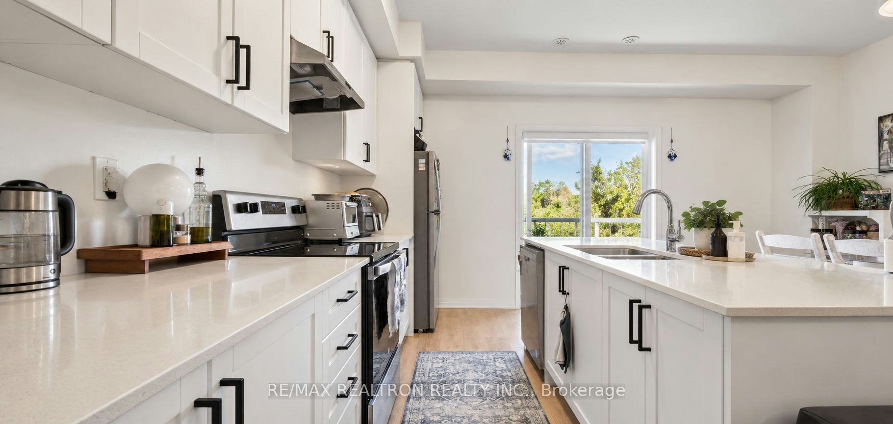 69 Emmas Way, Whitby, ON, L1R 3K4 - 8