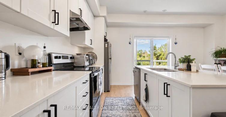 69 Emmas Way, Whitby, ON, L1R 3K4 - 8