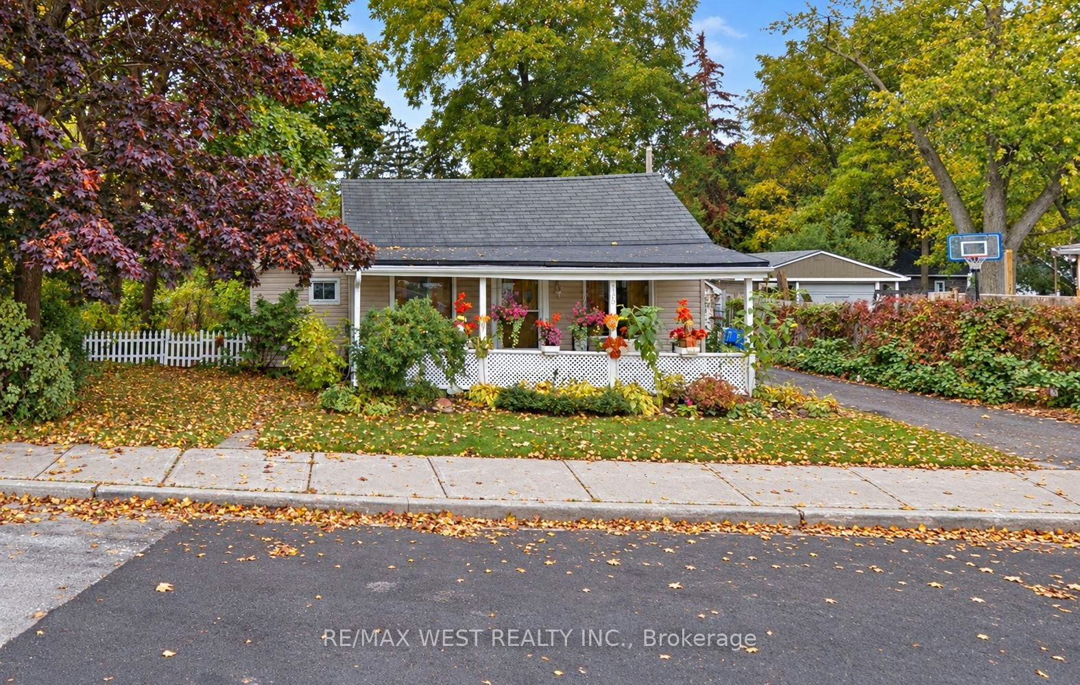 130 Pine Street, Whitby, ON, L1N 3X2