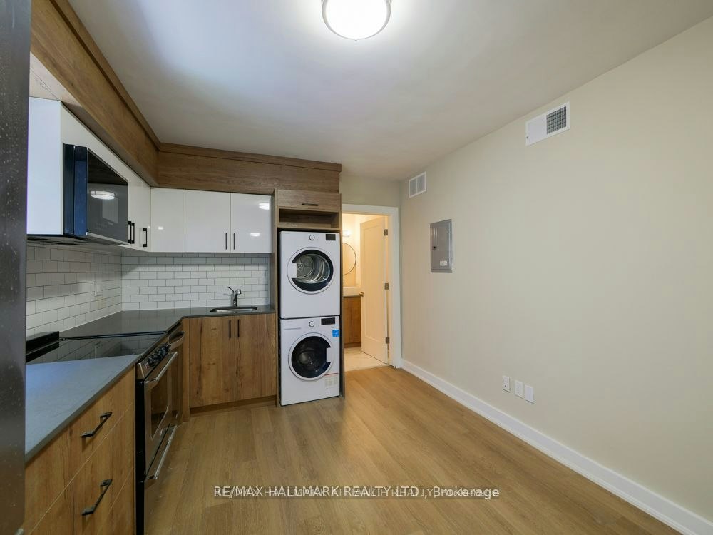 202-628 Danforth Avenue, Toronto, ON, M4K 1R3 - 4