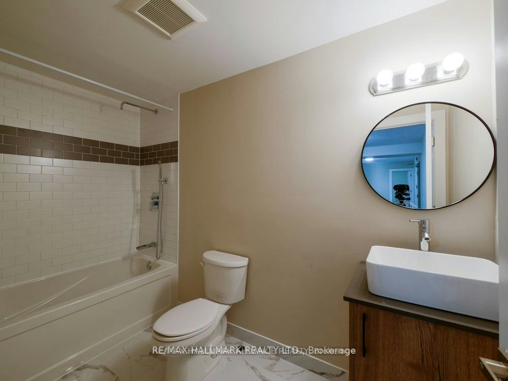 202-628 Danforth Avenue, Toronto, ON, M4K 1R3 - 14