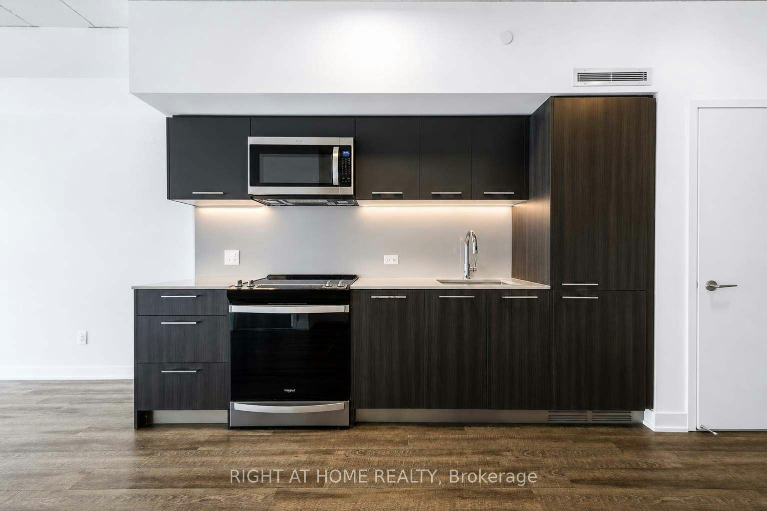 903-45 Baseball Place, Toronto, ON, M4M 0H1 - 8