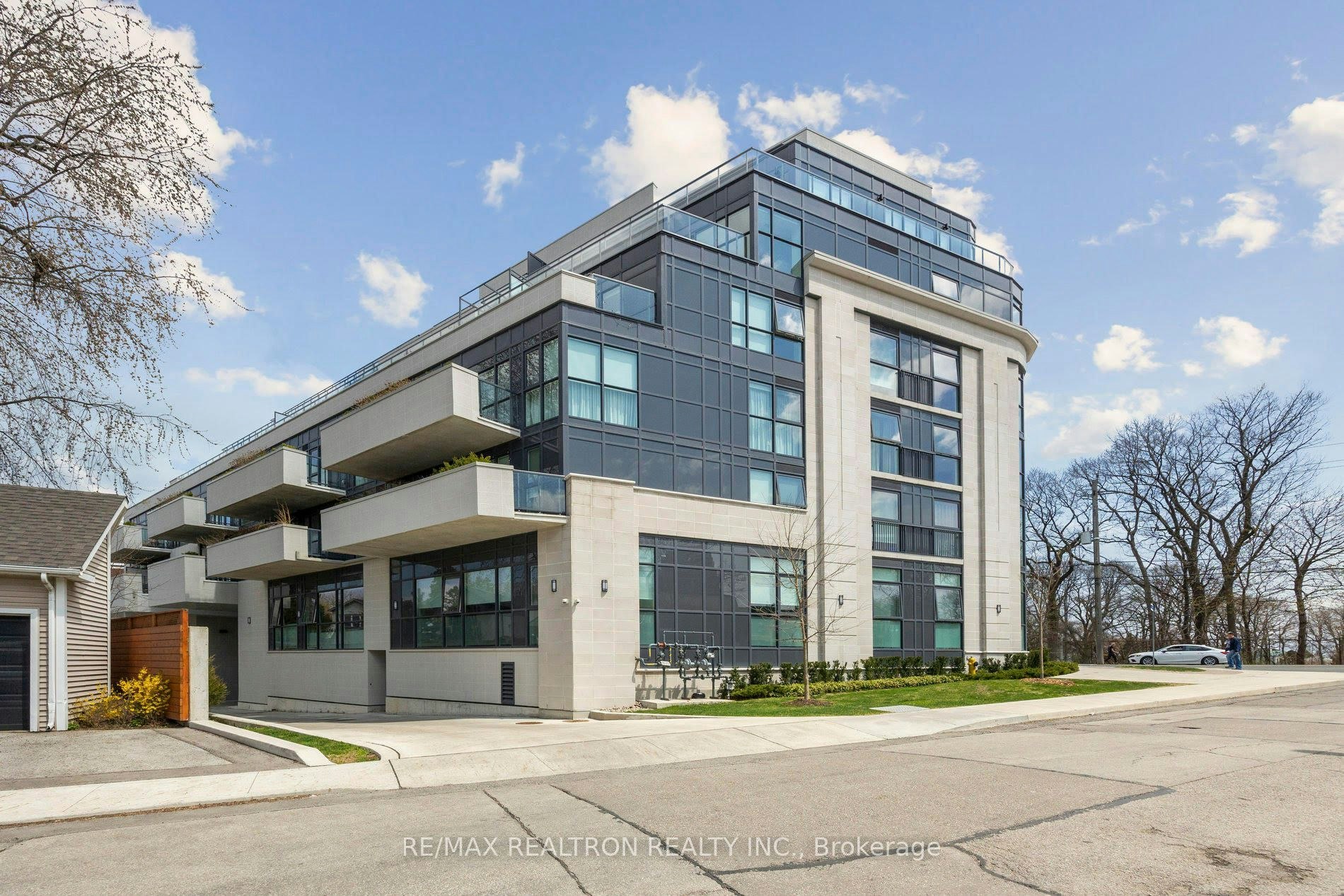 307-1400 Kingston Road, Toronto, ON, M1N 1R3 - 2