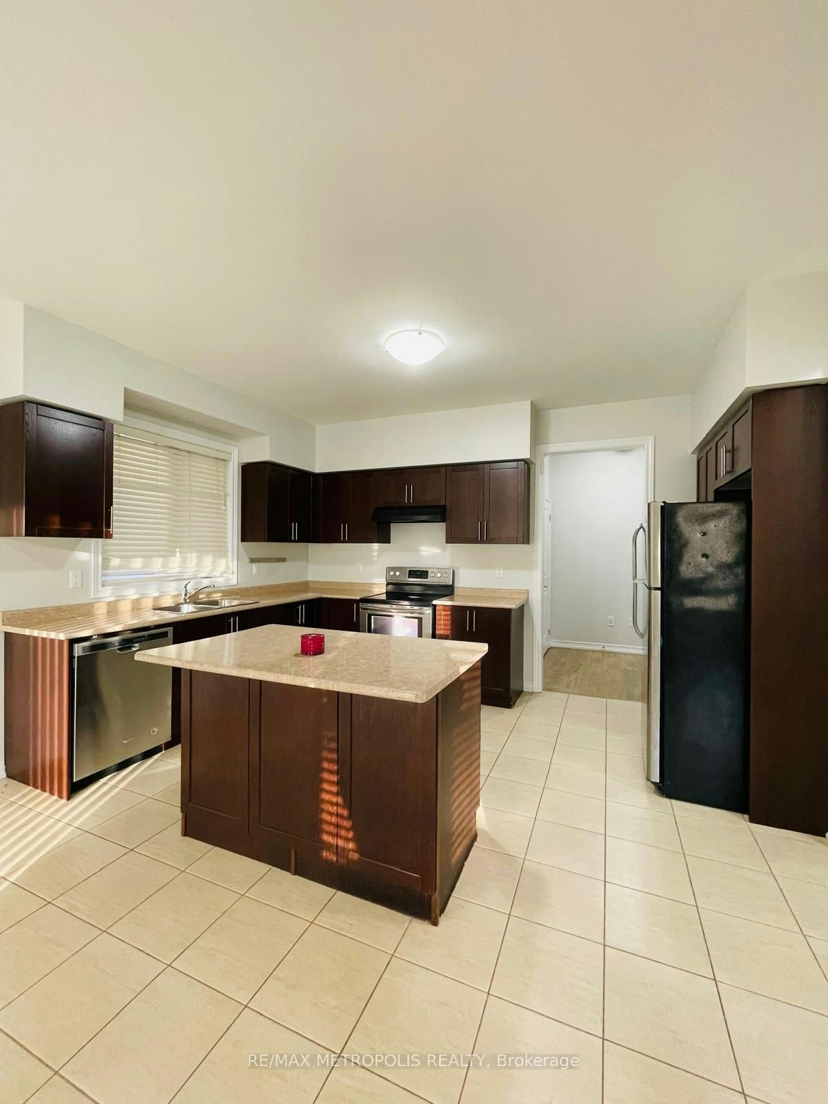 10 Barchard Street, Clarington, ON, L1B 1G9 - 4