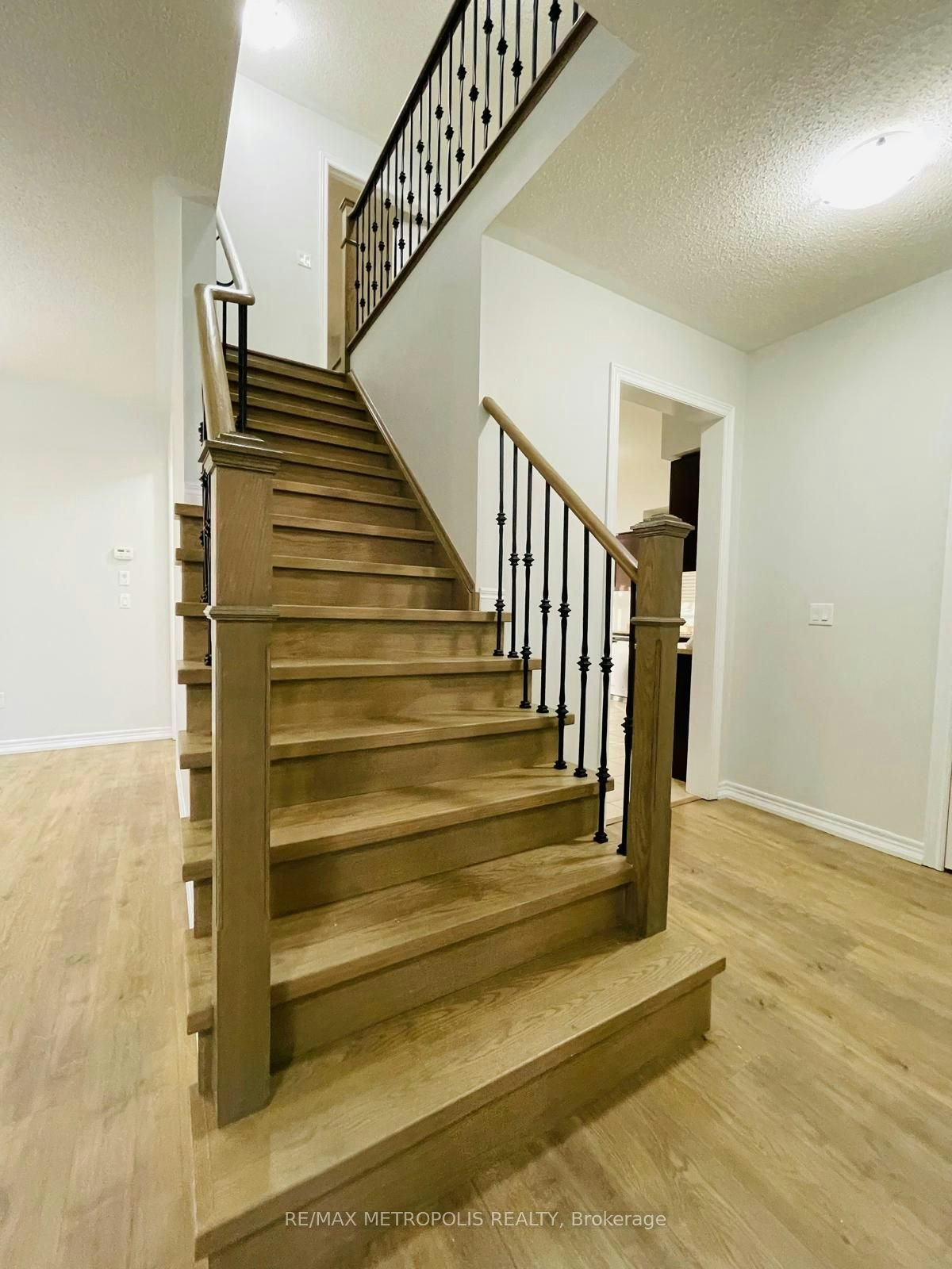 10 Barchard Street, Clarington, ON, L1B 1G9 - 8