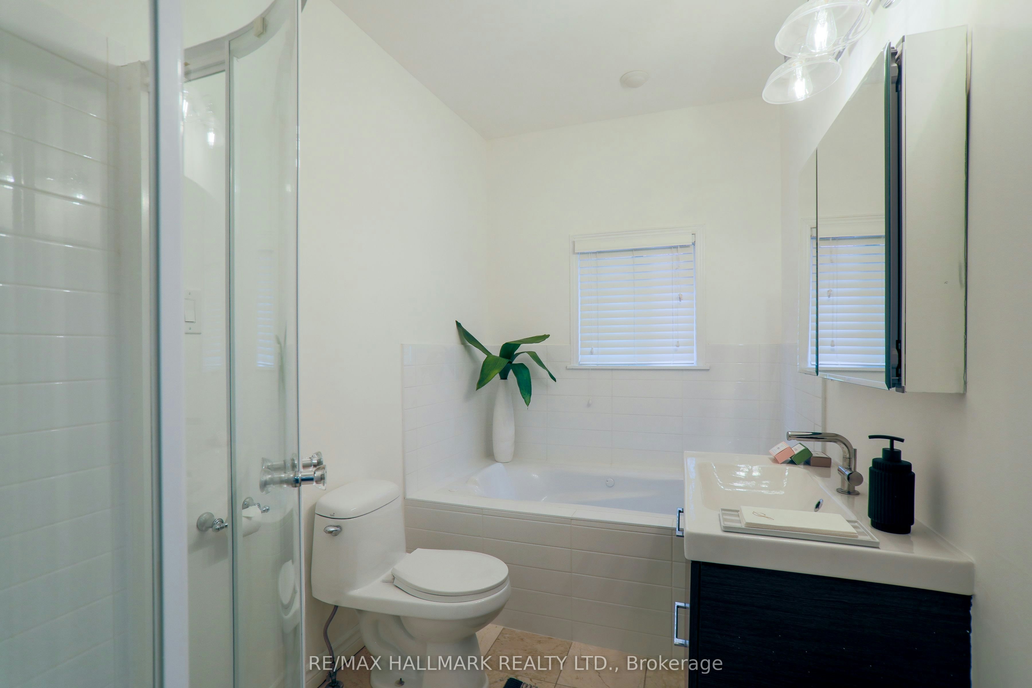451 Jones Avenue, Toronto, ON, M4J 3G7 - 21