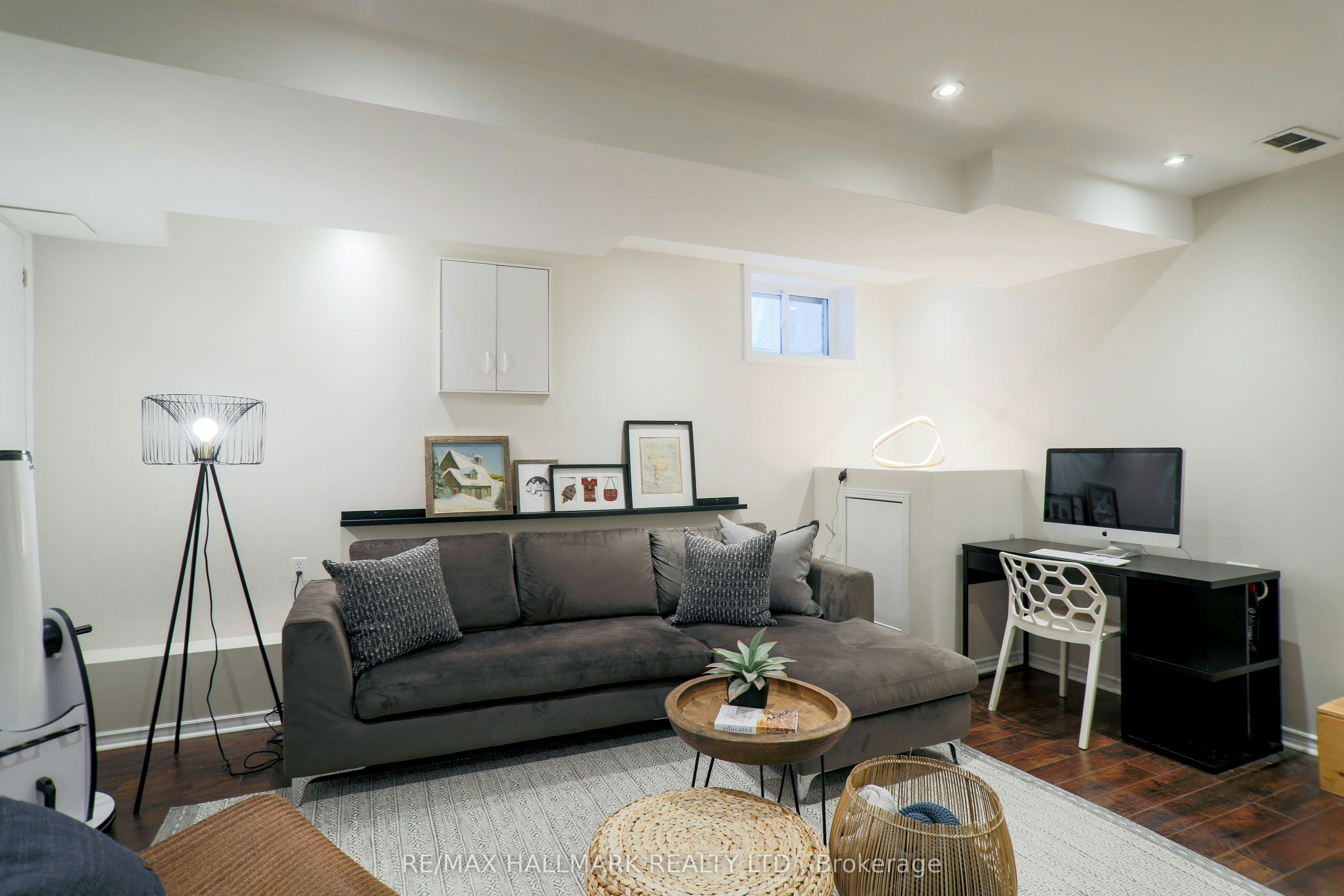 451 Jones Avenue, Toronto, ON, M4J 3G7 - 33