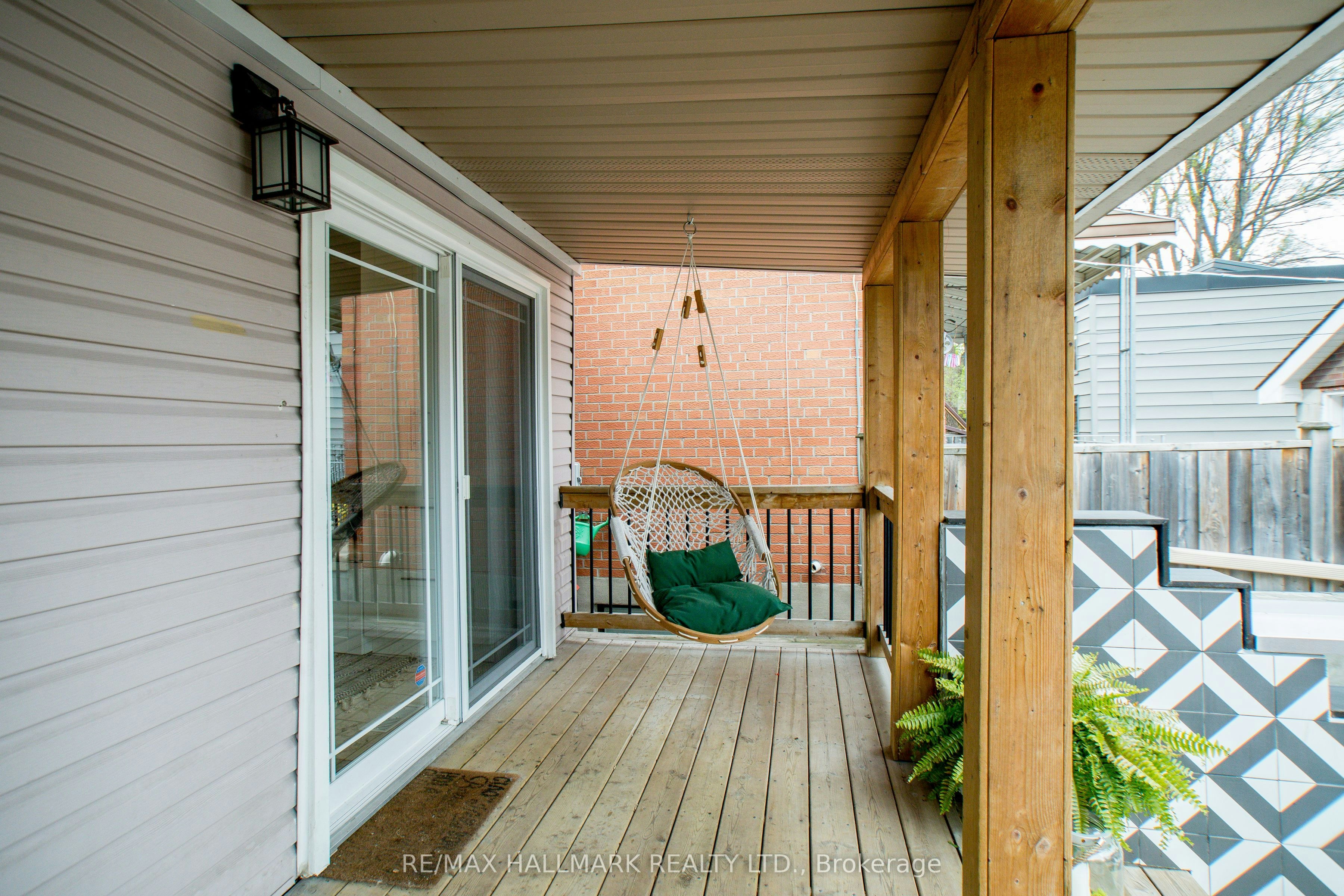 451 Jones Avenue, Toronto, ON, M4J 3G7 - 35