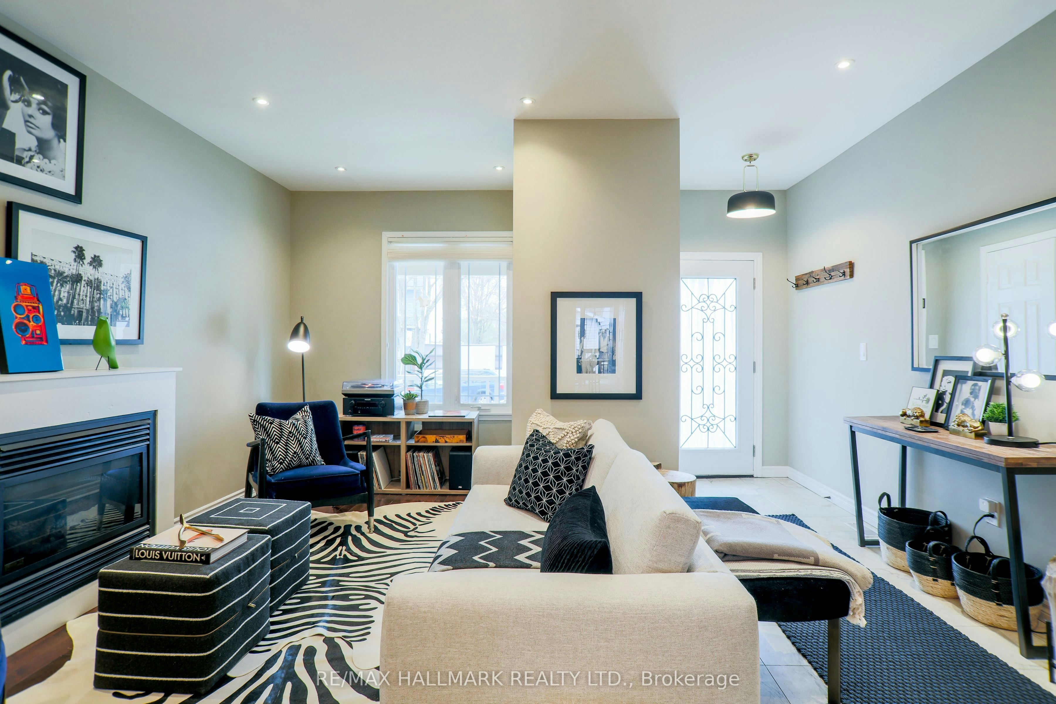 451 Jones Avenue, Toronto, ON, M4J 3G7 - 6