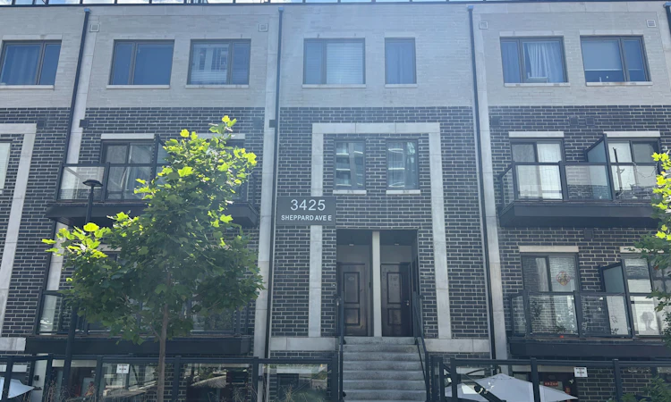 310-3425 Sheppard Avenue E