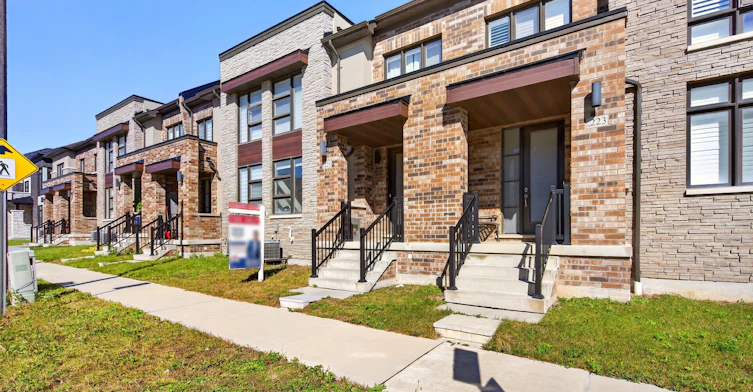 225 Coronation Road, Whitby, ON, L1P 0H7