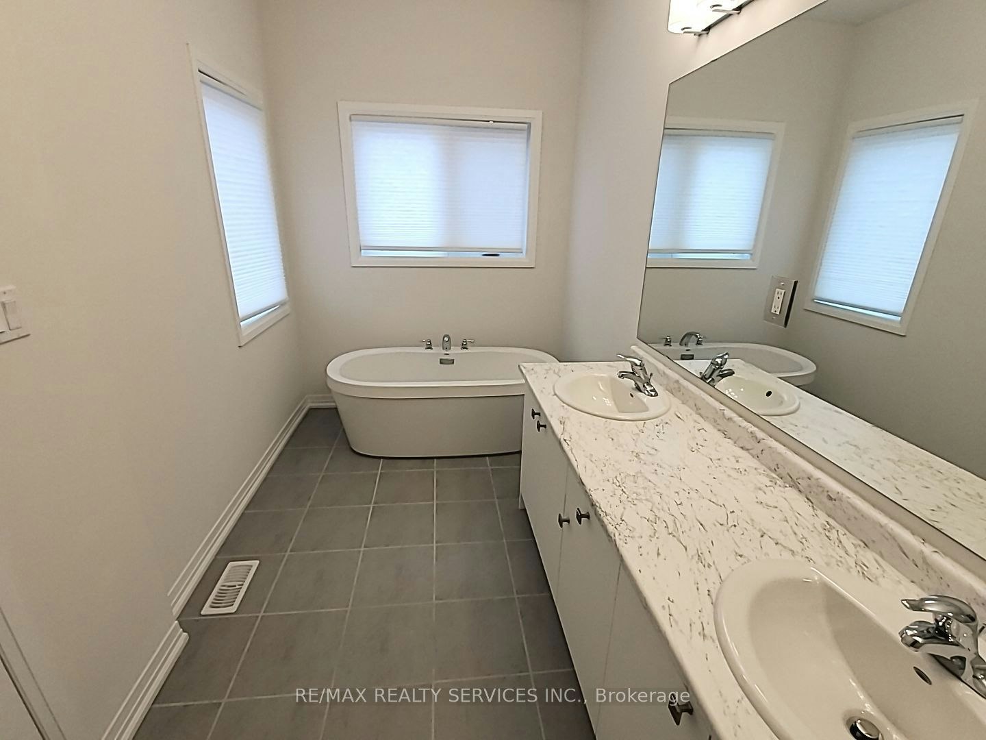225 Coronation Road, Whitby, ON, L1P 0H7 - 16