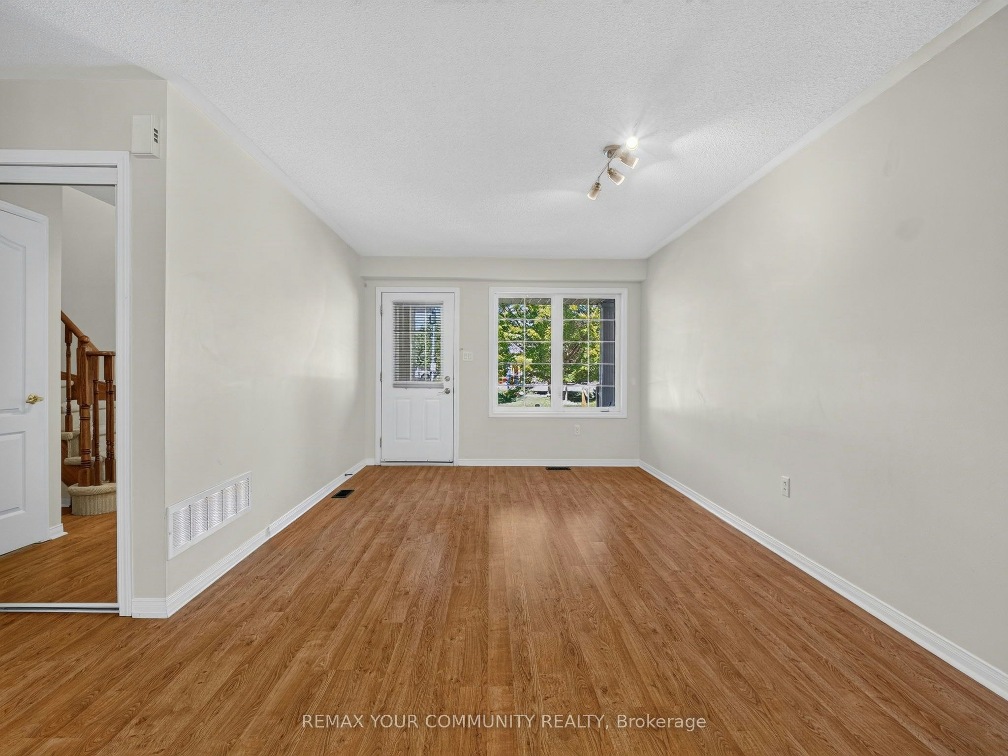 265 Sprucewood Crescent, Clarington, ON, L1C 0G6 - 18