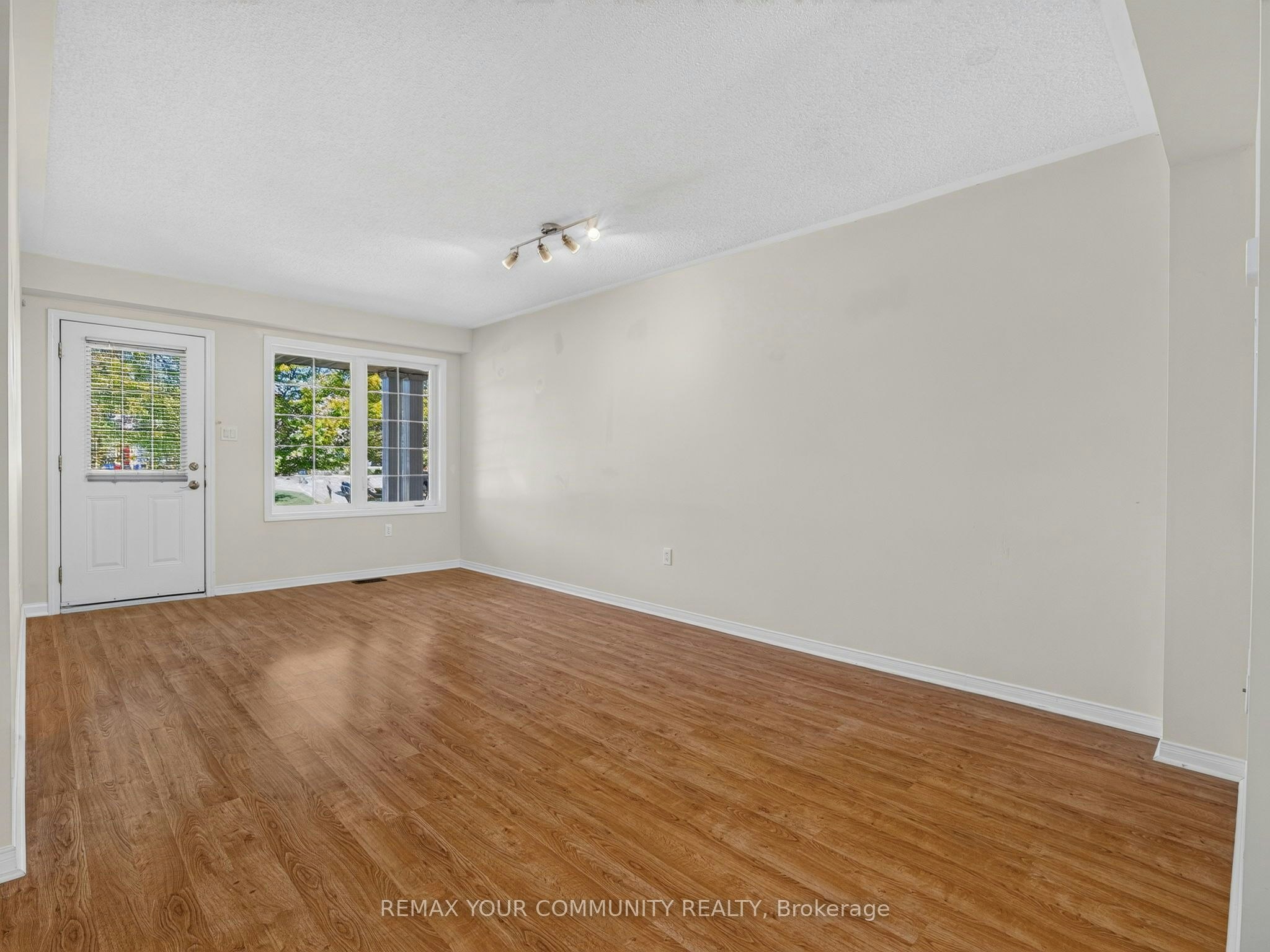 265 Sprucewood Crescent, Clarington, ON, L1C 0G6 - 21