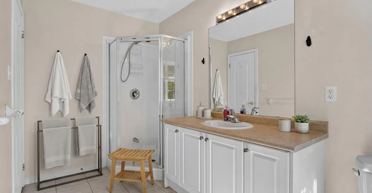 265 Sprucewood Crescent, Clarington, ON, L1C 0G6 - 10