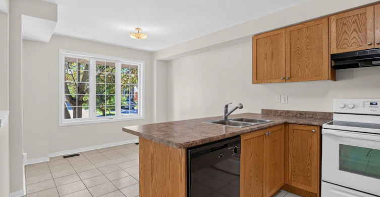 265 Sprucewood Crescent, Clarington, ON, L1C 0G6 - 16