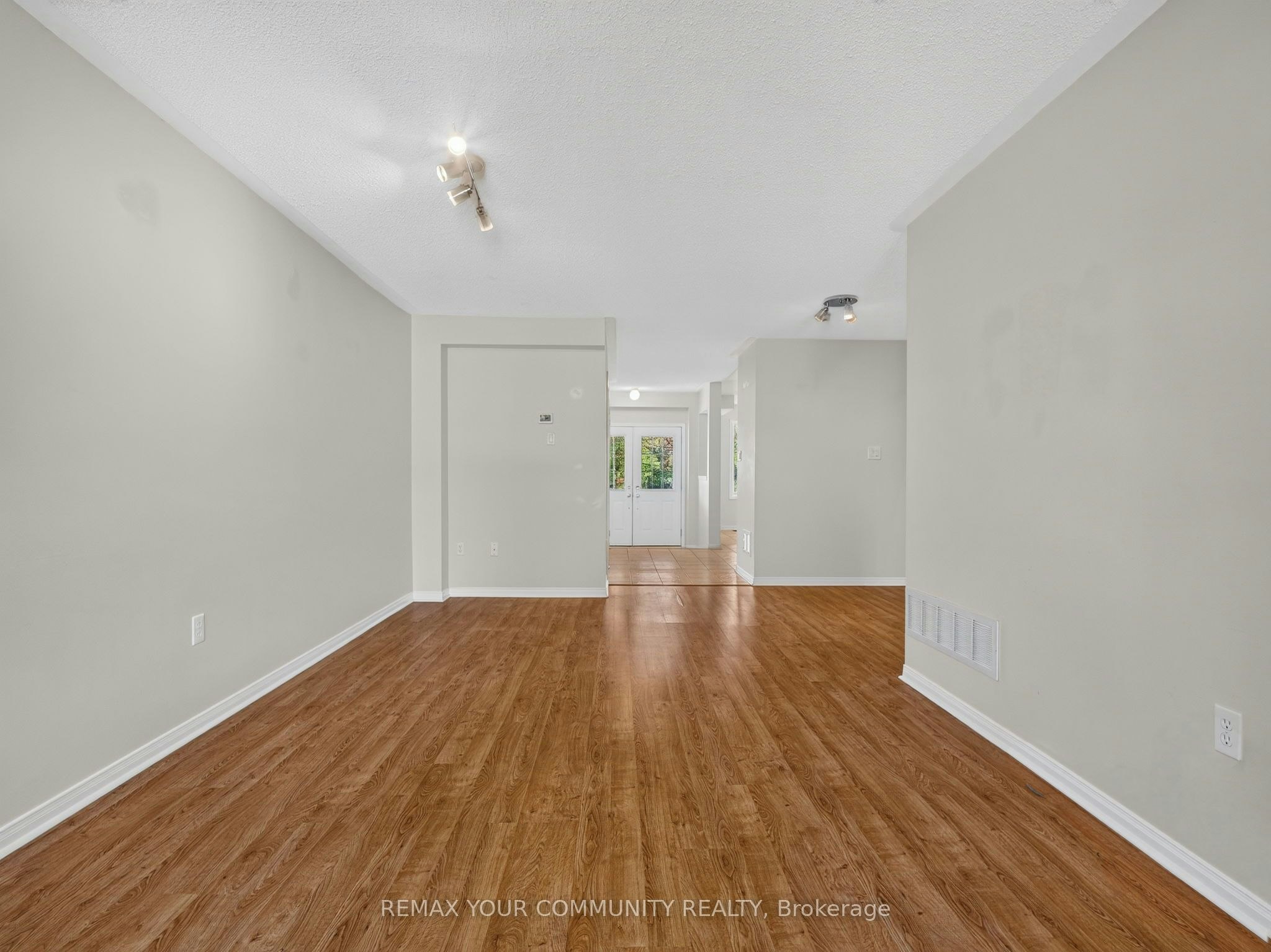 265 Sprucewood Crescent, Clarington, ON, L1C 0G6 - 23